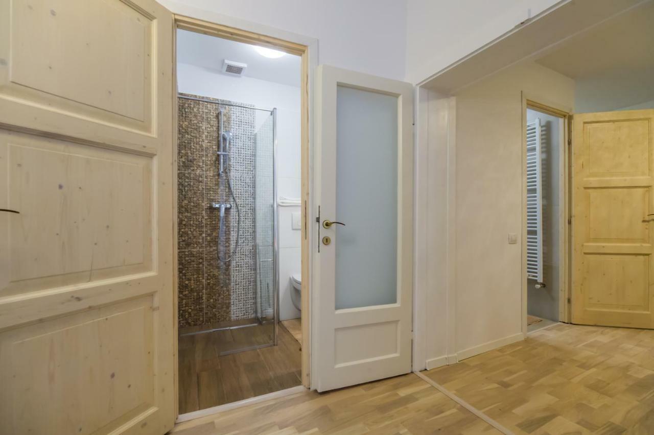 Appartamento Casa Zen Braşov Esterno foto