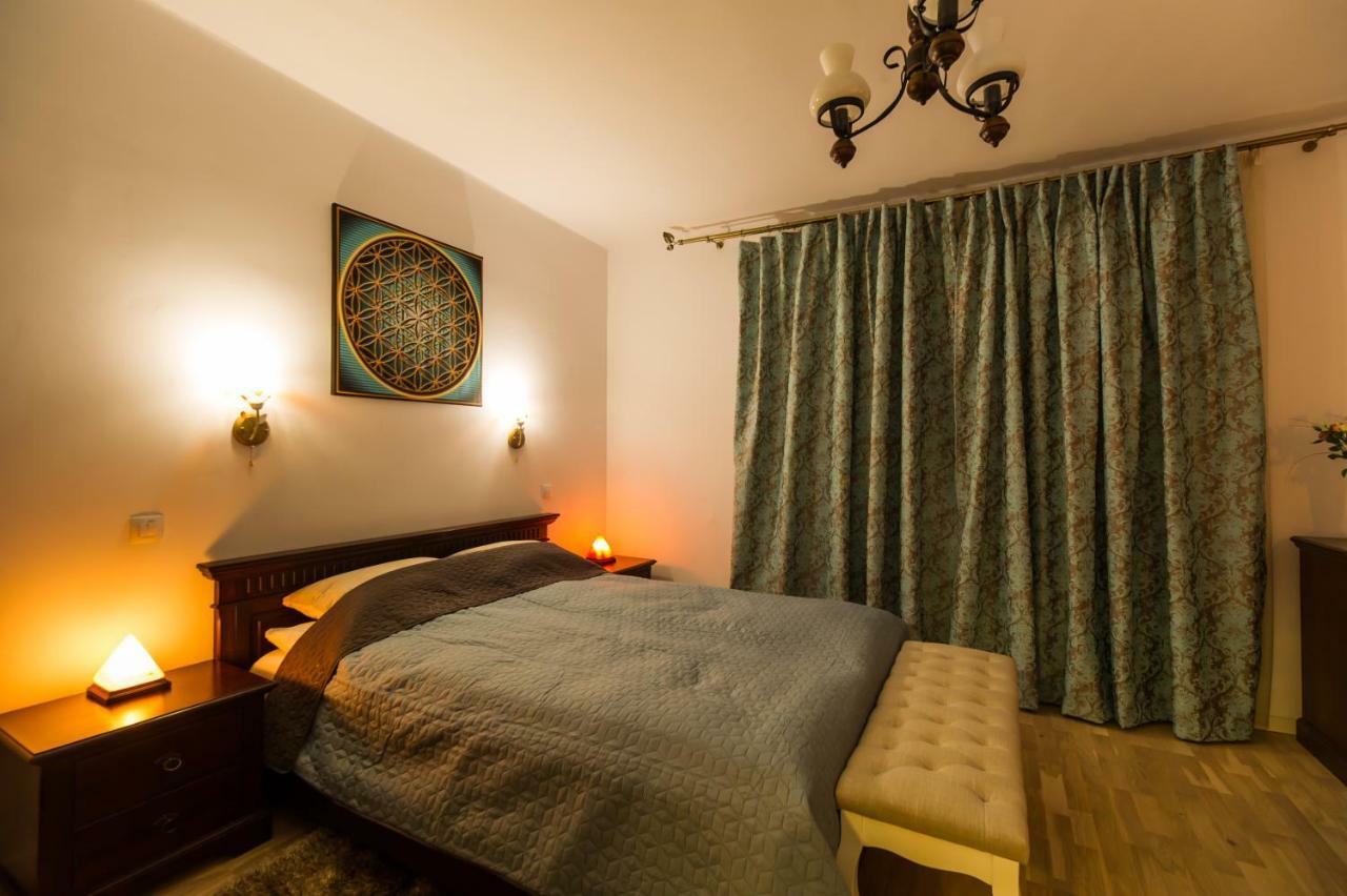 Appartamento Casa Zen Braşov Esterno foto
