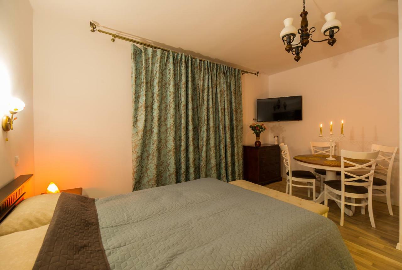 Appartamento Casa Zen Braşov Esterno foto