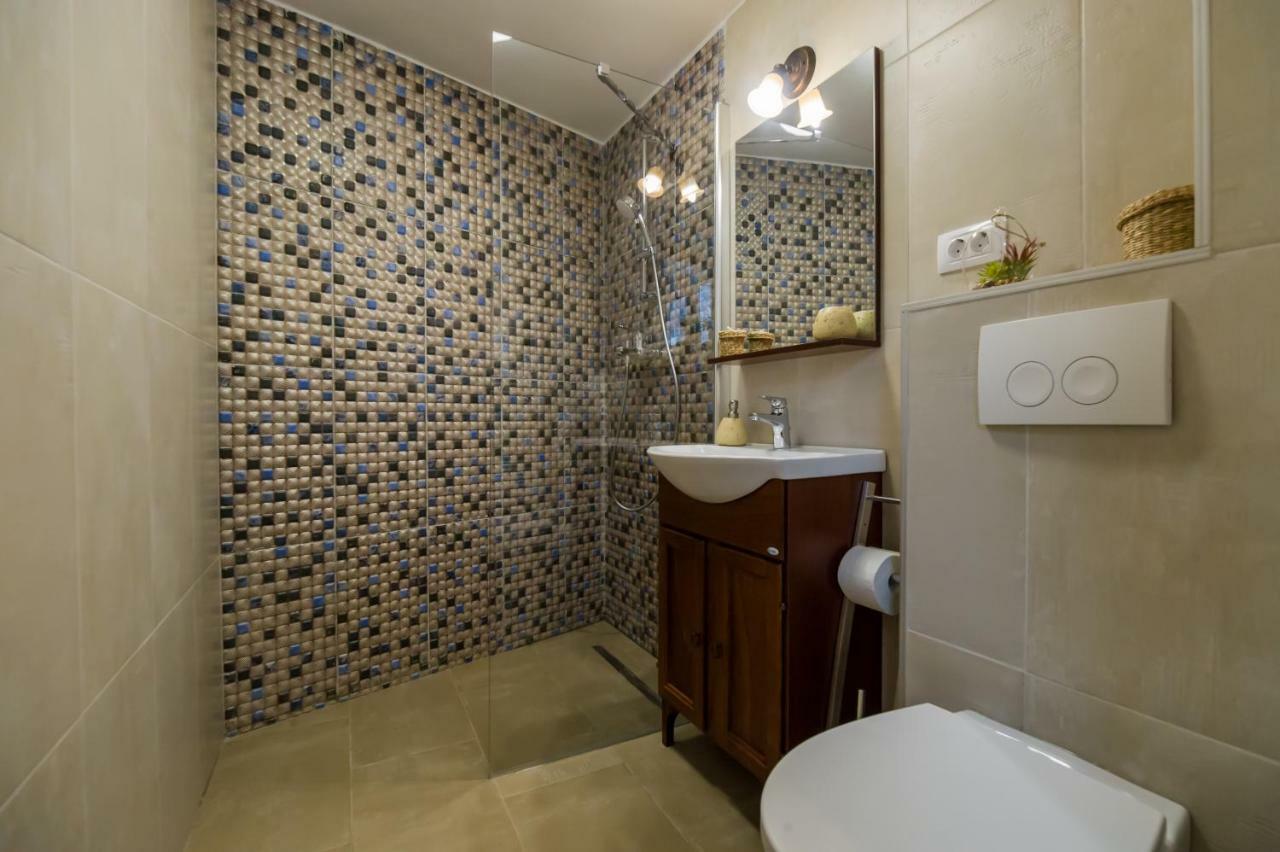 Appartamento Casa Zen Braşov Esterno foto