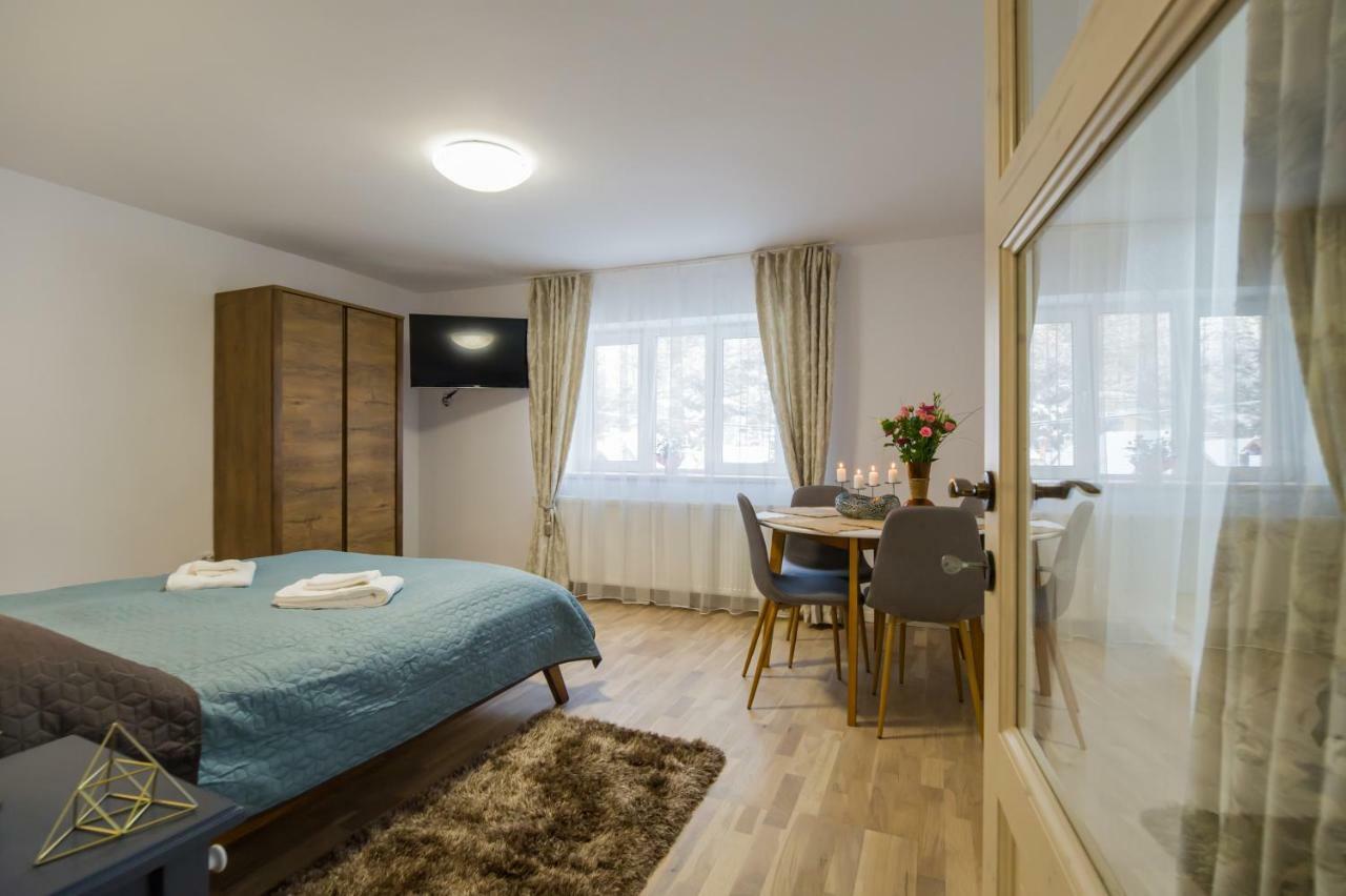 Appartamento Casa Zen Braşov Esterno foto