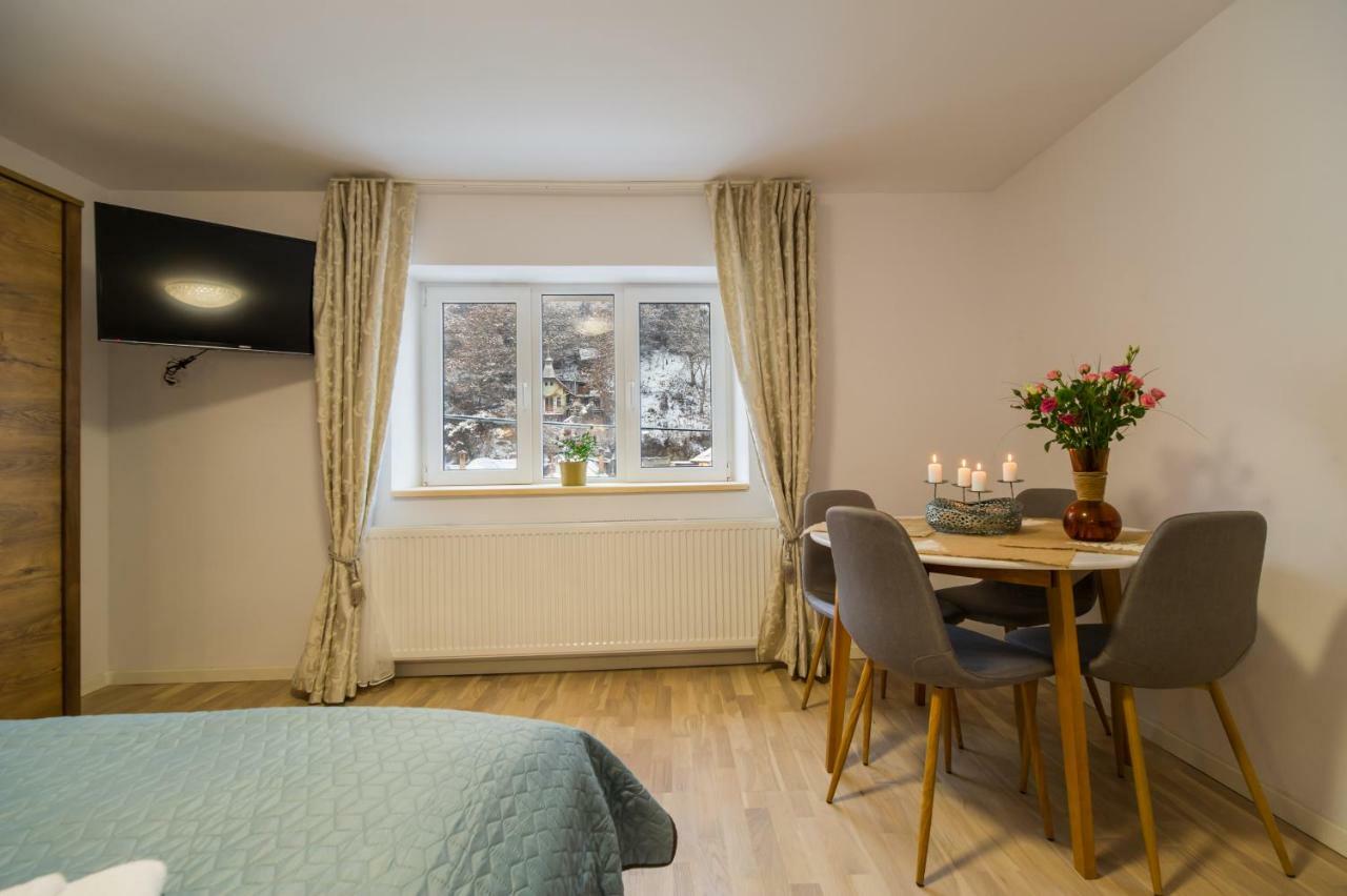 Appartamento Casa Zen Braşov Esterno foto